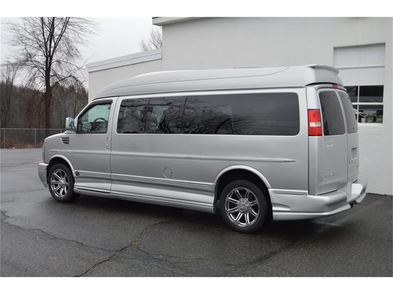2013 gmc savana