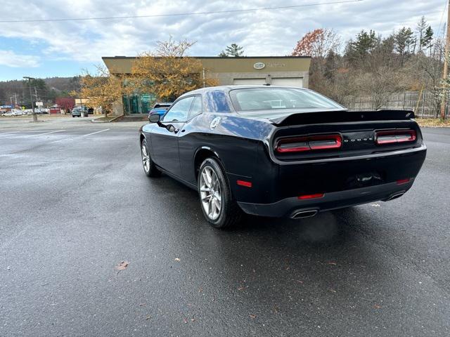 2022 dodge challenger gt awd