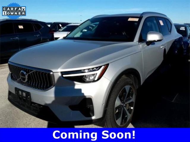 2024 volvo xc40 b5 plus bright theme