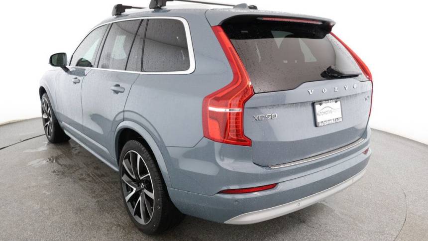 2022 volvo xc90 t6 momentum 7-passenger