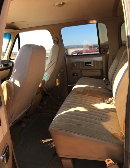 1987 chevrolet v10 suburban silverado sport utility 4-door 5.7l 4x4 no reserve!