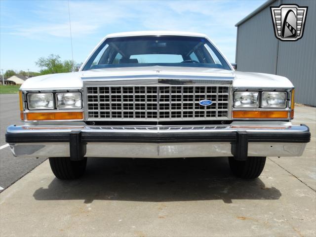 1985 ford crown victoria country squire