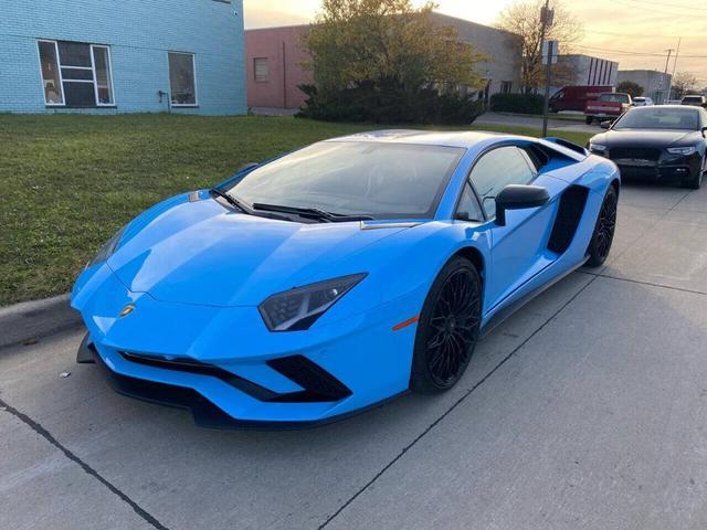 2018 lamborghini aventador s base