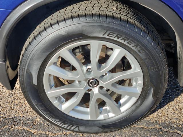 2017 nissan rogue sv