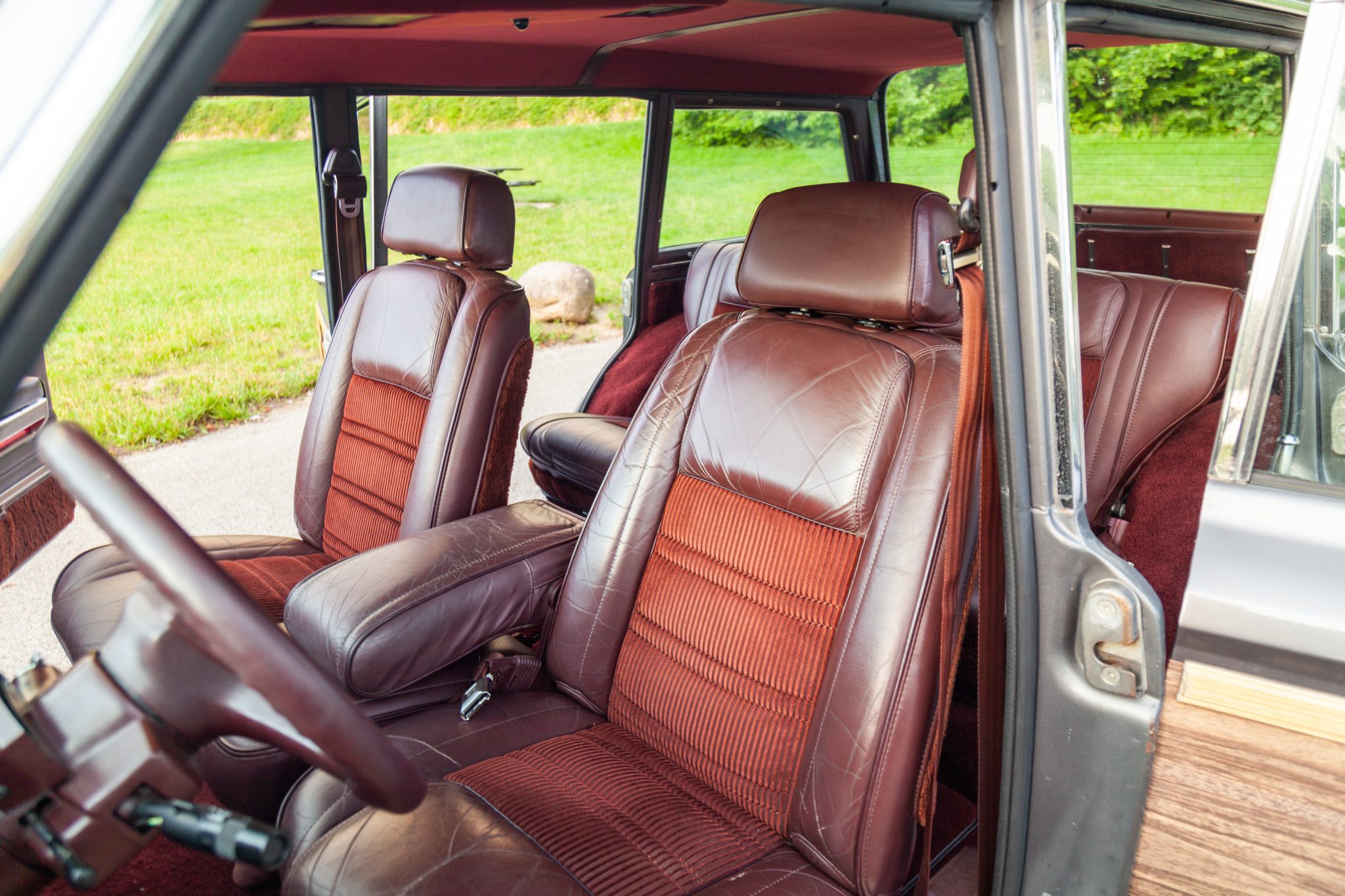 1989 jeep grand wagoneer