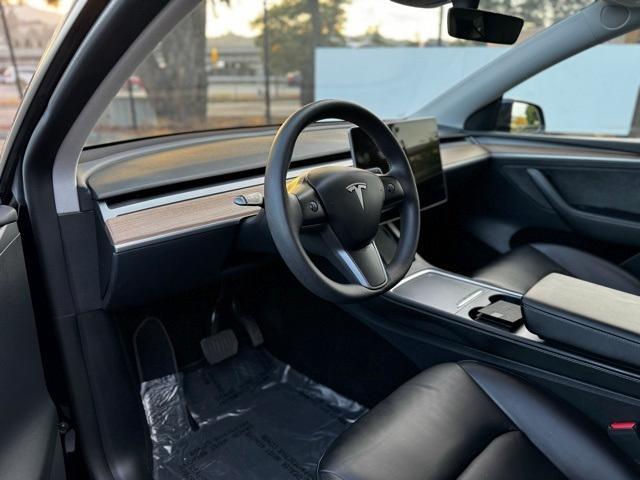 2022 tesla model y long range