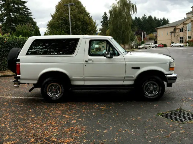 1994 ford bronco xlt 4x4 2dr suv 5.8'liter v8 only 95k miles all orig rust free