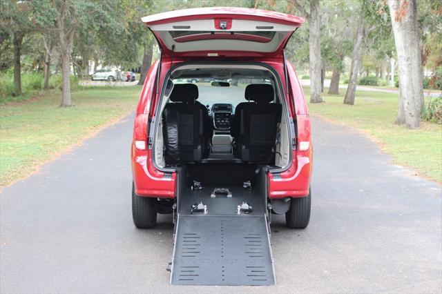 2012 dodge grand caravan sxt