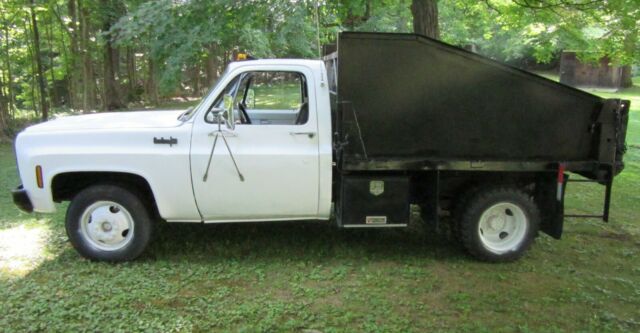 1974 chevrolet c 30 custom 30 4+2 mason dump truck 2/3 yard body ready to work !