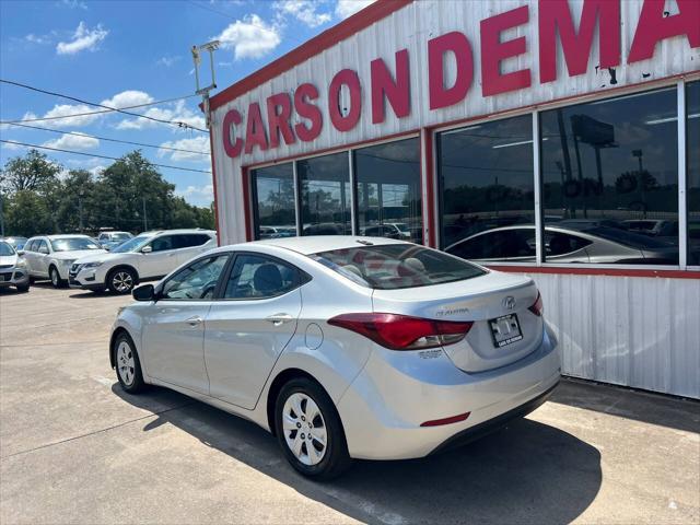 2016 hyundai elantra se