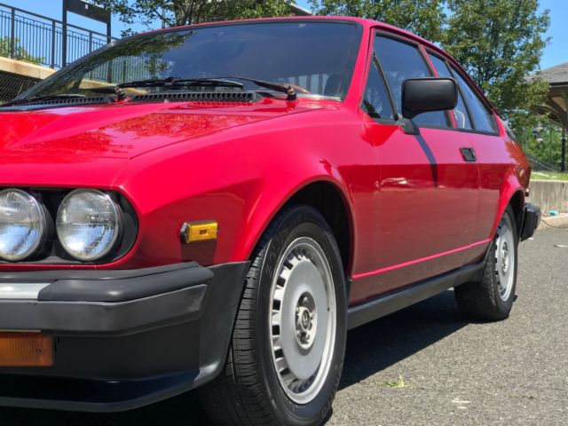 alfa romeo gtv6 1981 red custom interior great driver no reserve