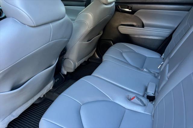 2022 toyota highlander xle
