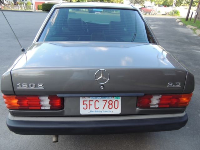 1992 mercedes-benz 190e 2.3. clean carfax and title. well maintained.no reserve