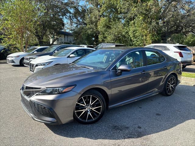 2021 toyota camry se