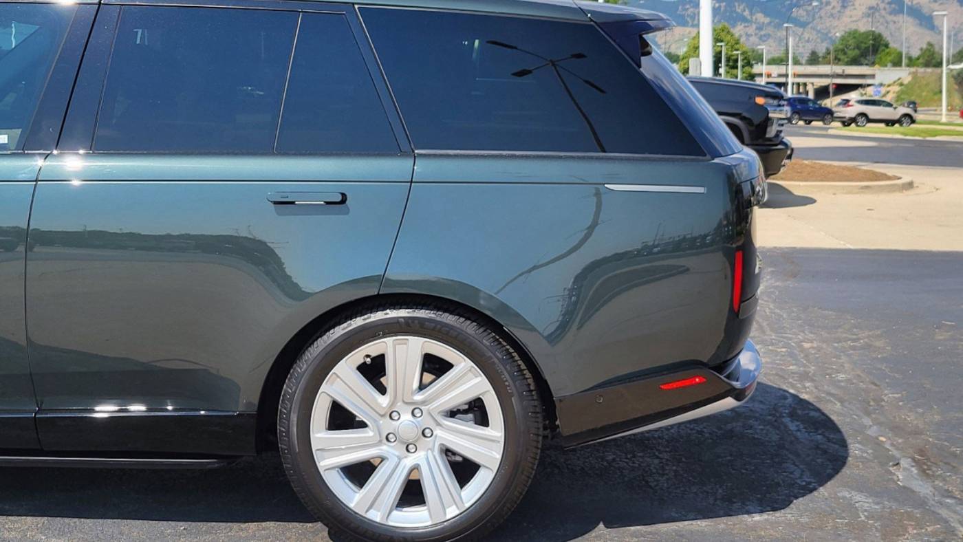 2023 land rover range rover p400 se