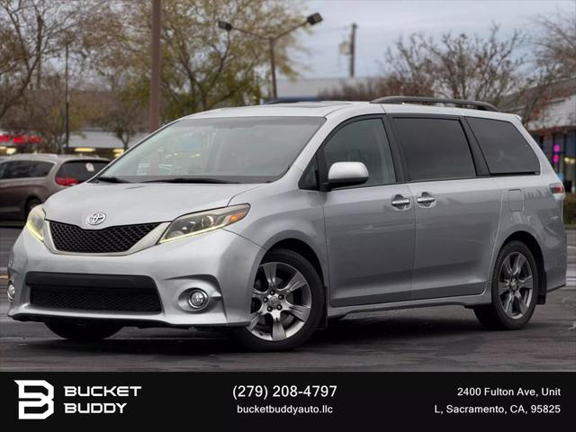 2017 toyota sienna se premium