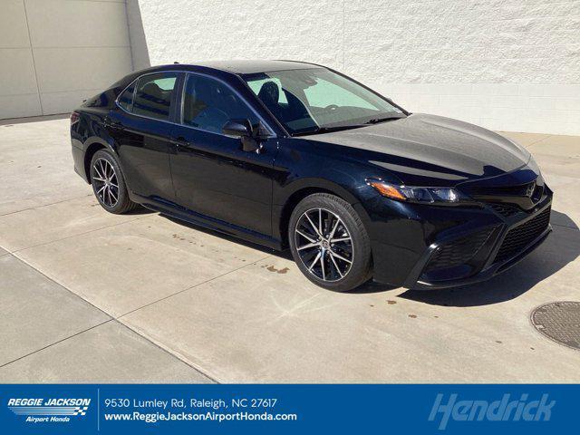 2022 toyota camry se