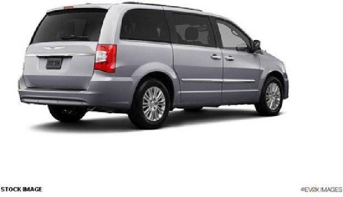 2013 chrysler town & country touring in kendall, fl