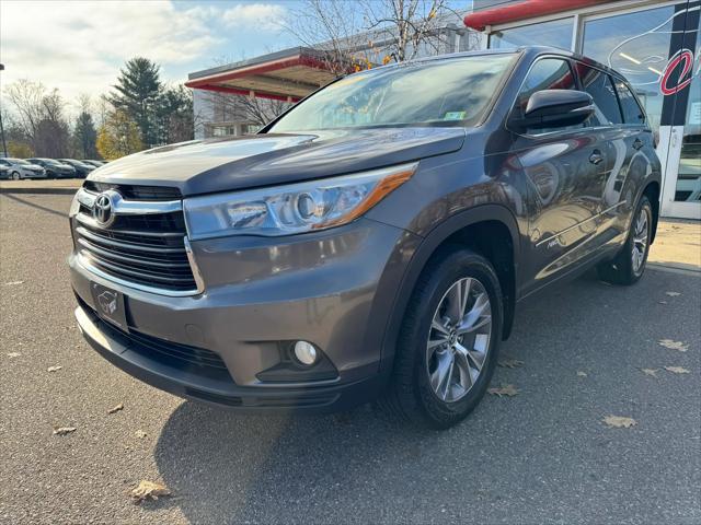 2016 toyota highlander le plus