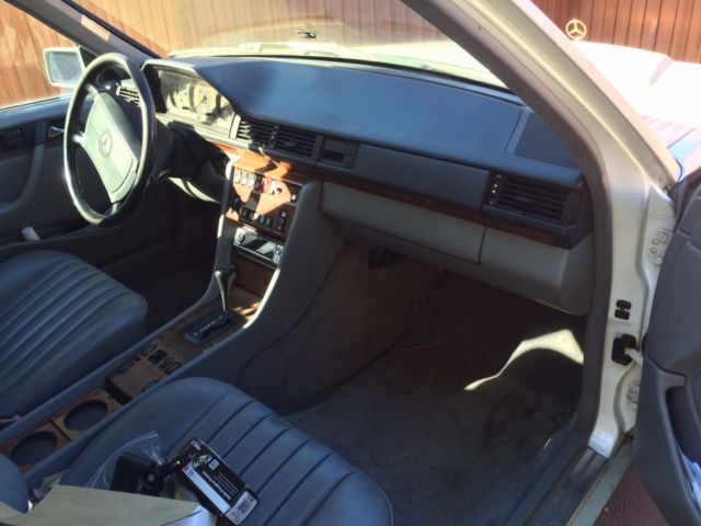 mercedes 300te wagon white very nice