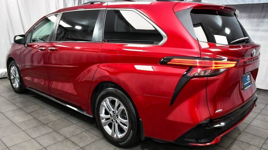 2022 toyota sienna xse 7-passenger