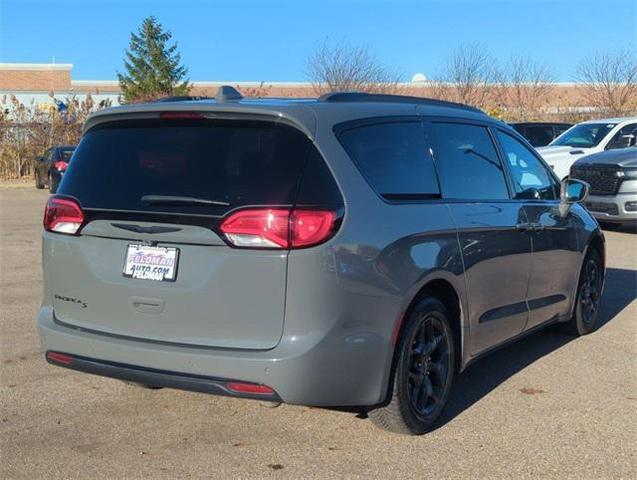 2020 chrysler pacifica touring l