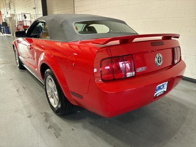 2006 ford mustang base