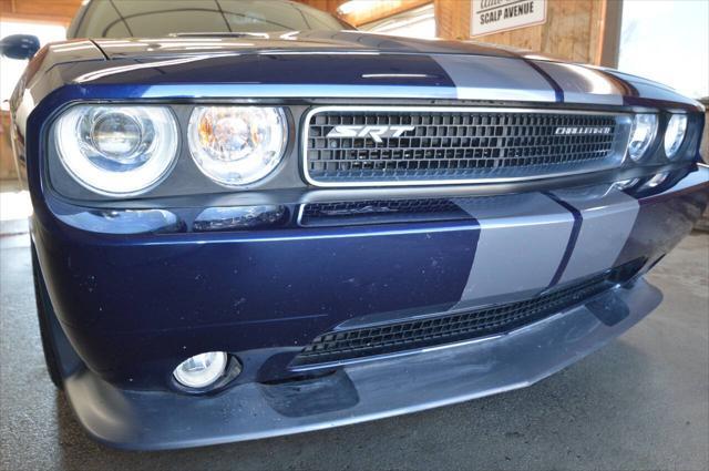 2014 dodge challenger srt8