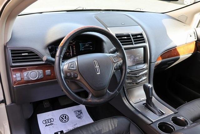 2014 lincoln mkx base