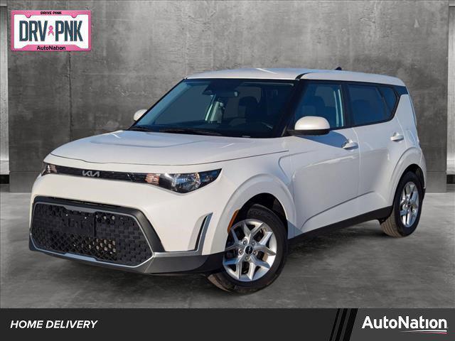 2023 kia soul lx