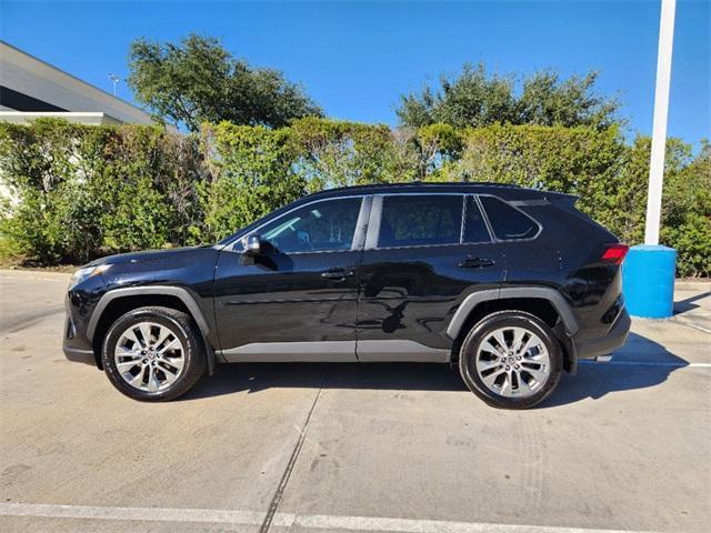 2023 toyota rav4 xle premium