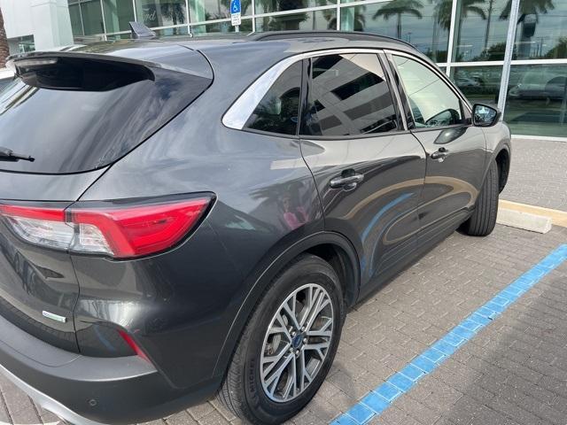 2020 ford escape sel