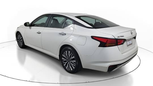 2025 Nissan Altima