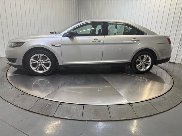 2018 ford taurus se fwd