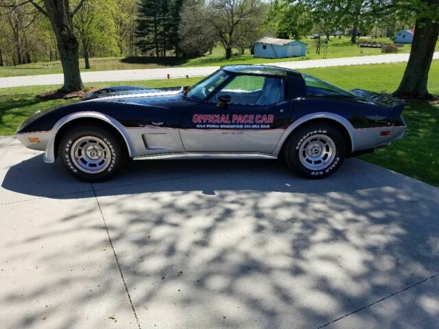 nice 78 corvette pace with 33 k miles runs and drives like new!