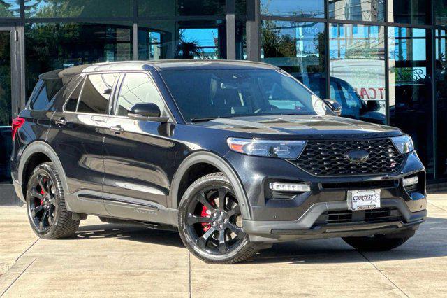2022 ford explorer st