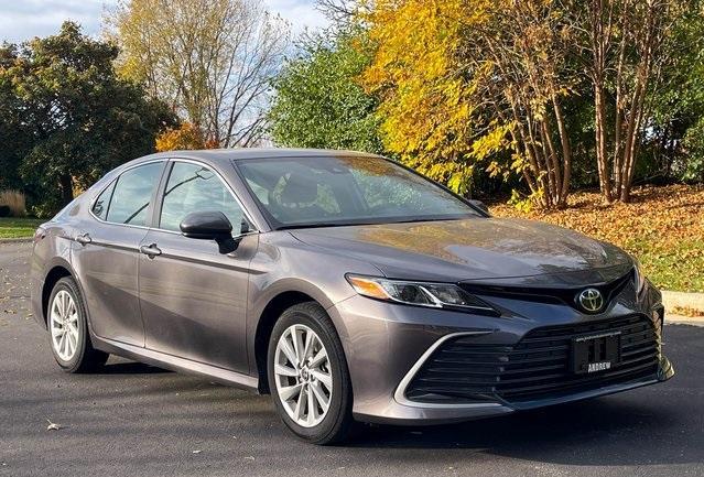 2024 toyota camry le