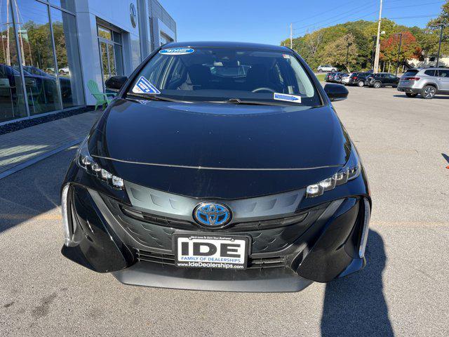 2021 toyota prius prime le