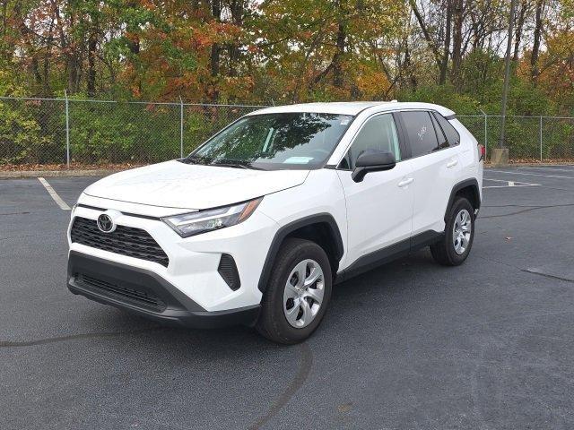 2023 toyota rav4 le