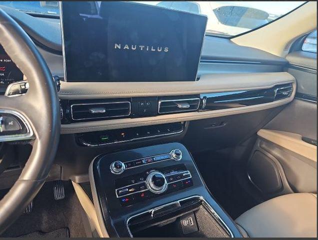 2021 lincoln nautilus standard