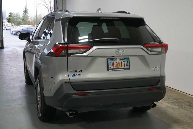 2022 toyota rav4 xle