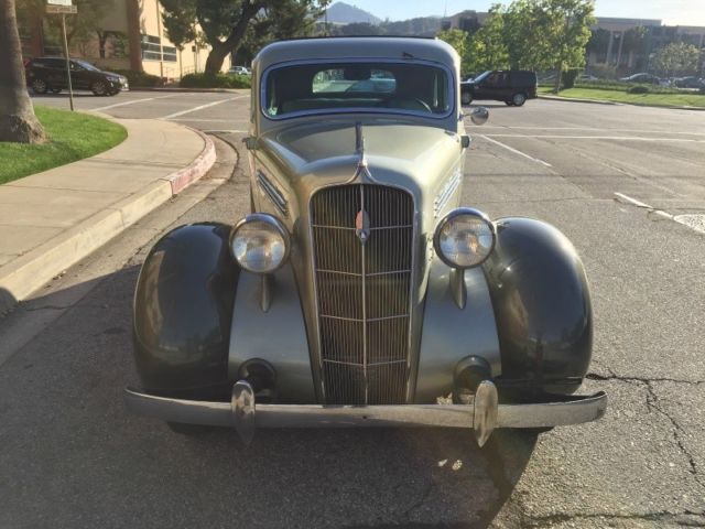 1935 plymouth delux