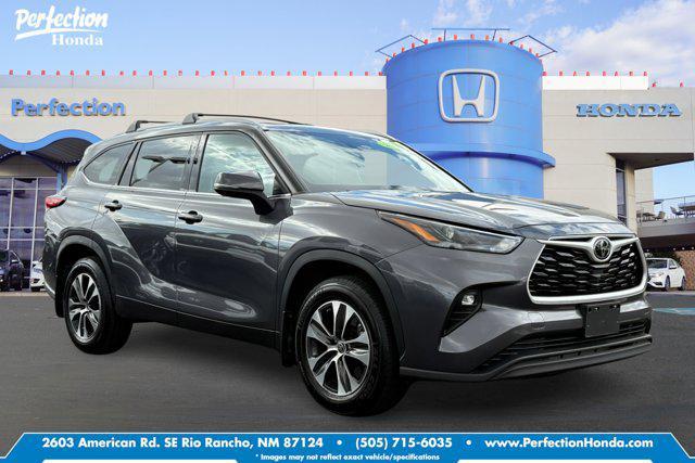 2022 toyota highlander xle