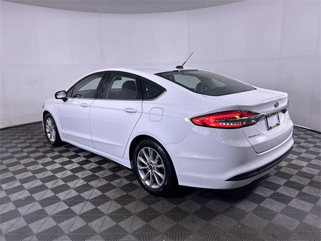 2017 ford fusion se