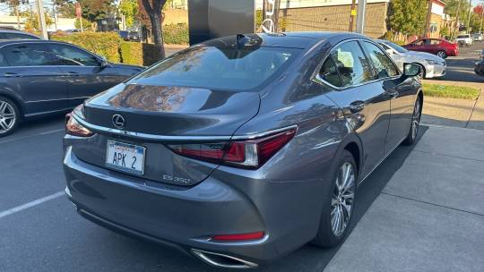 2020 Lexus ES