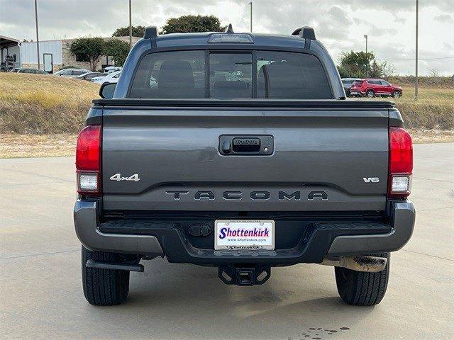 2022 toyota tacoma sr