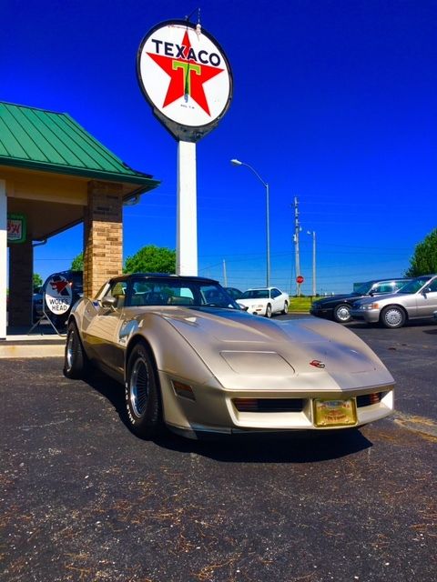 1982 corvette collector edition, third owner all original. 48012 miles