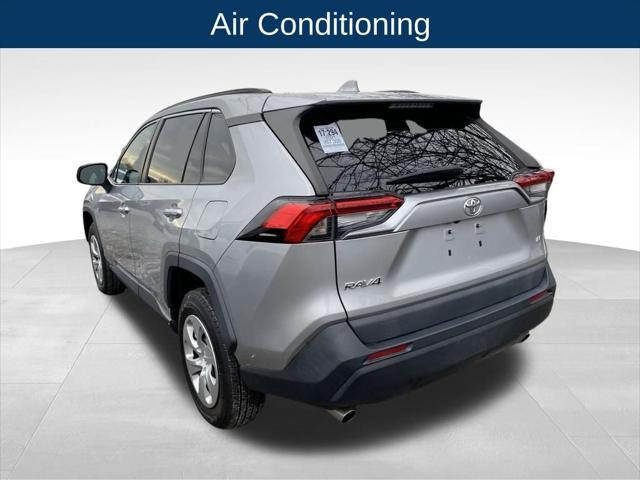 2021 toyota rav4 le