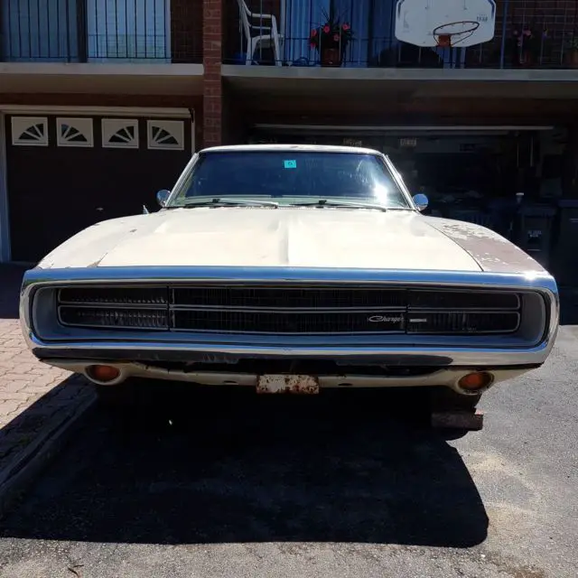 1970 dodge charger base hardtop 2-door 5.2l 3sp manual