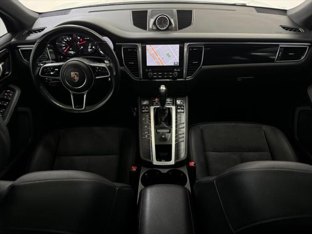 2017 porsche macan base